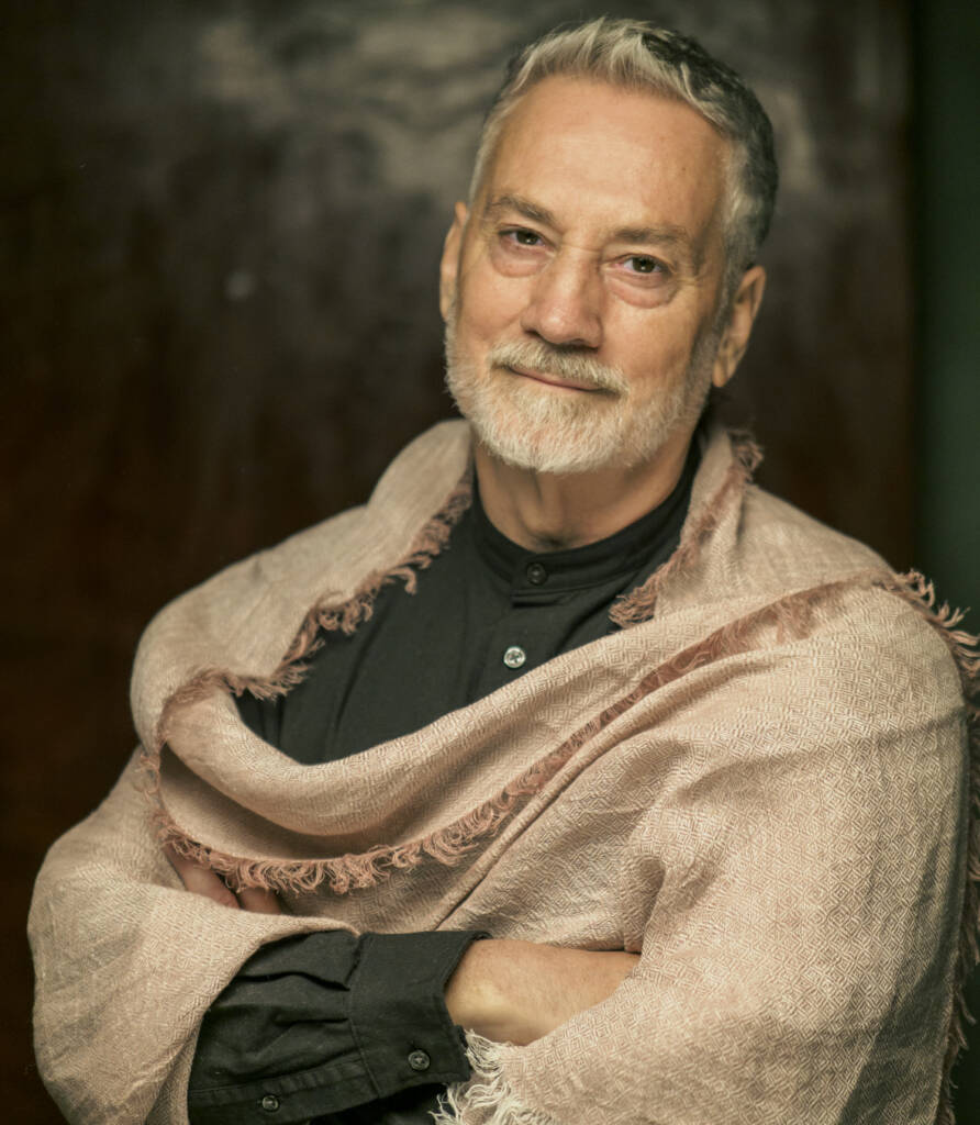 LUIS CASTELLANOS